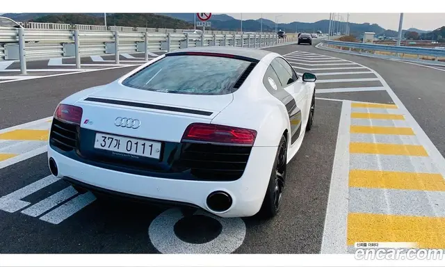 Audi R8 2015 5.2 автомат (гидро), миниатюра 7