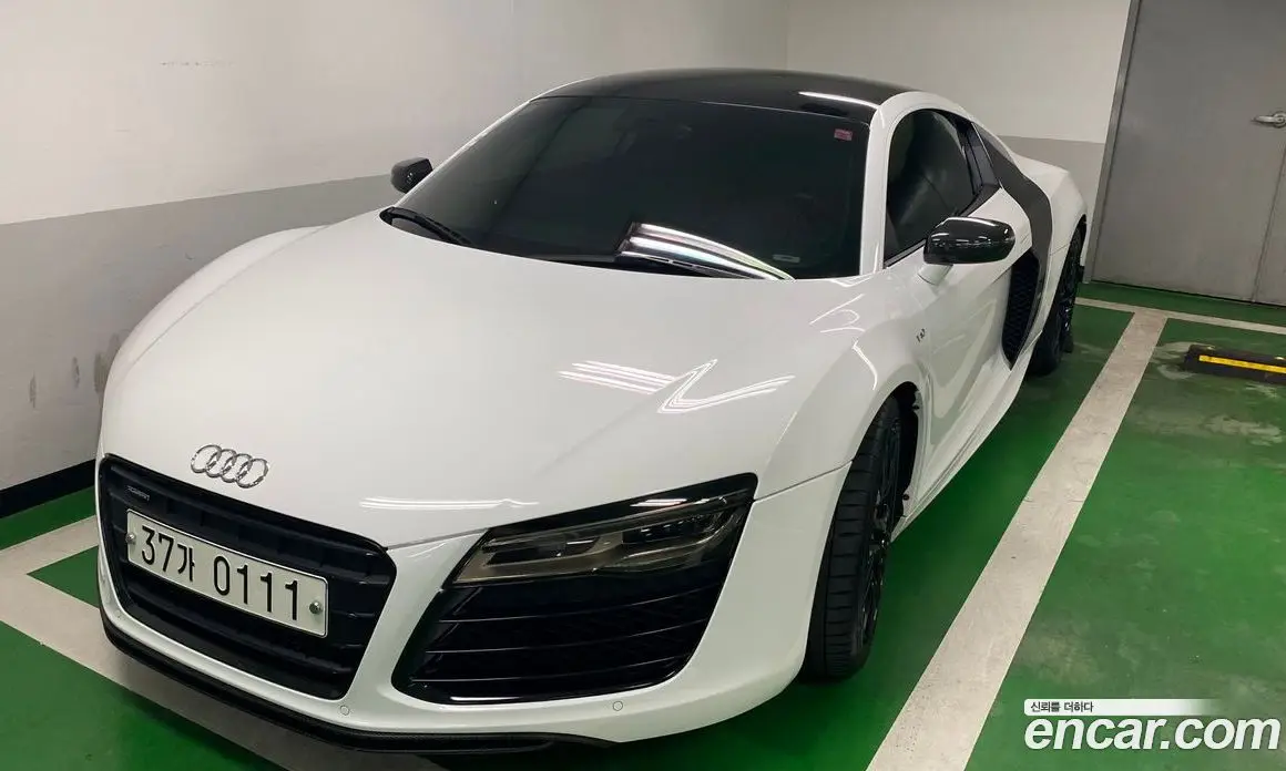 Audi R8 2015 5.2 автомат (гидро), фото 9