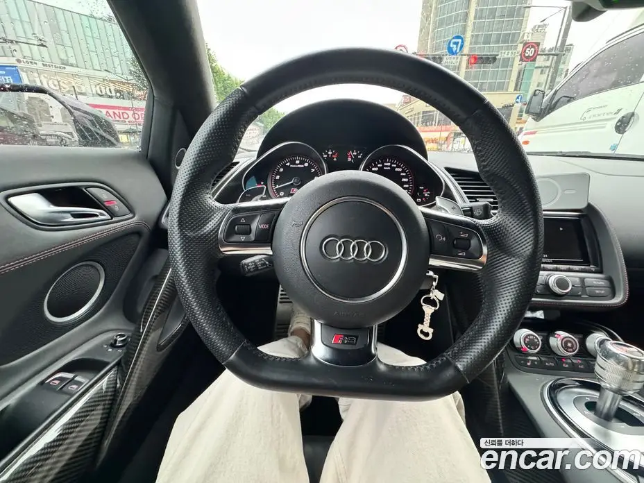 Audi R8 2015 5.2 автомат (гидро), фото 10