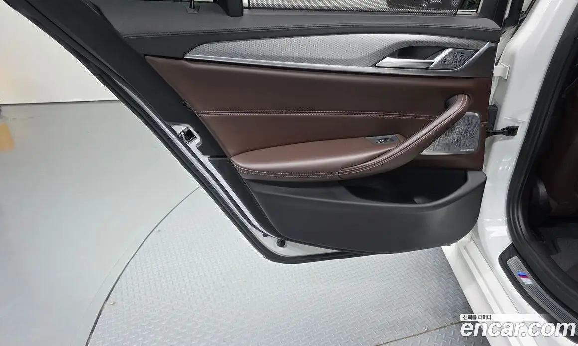 BMW 5 серия 2018 3.0 автомат (гидро), фото 15