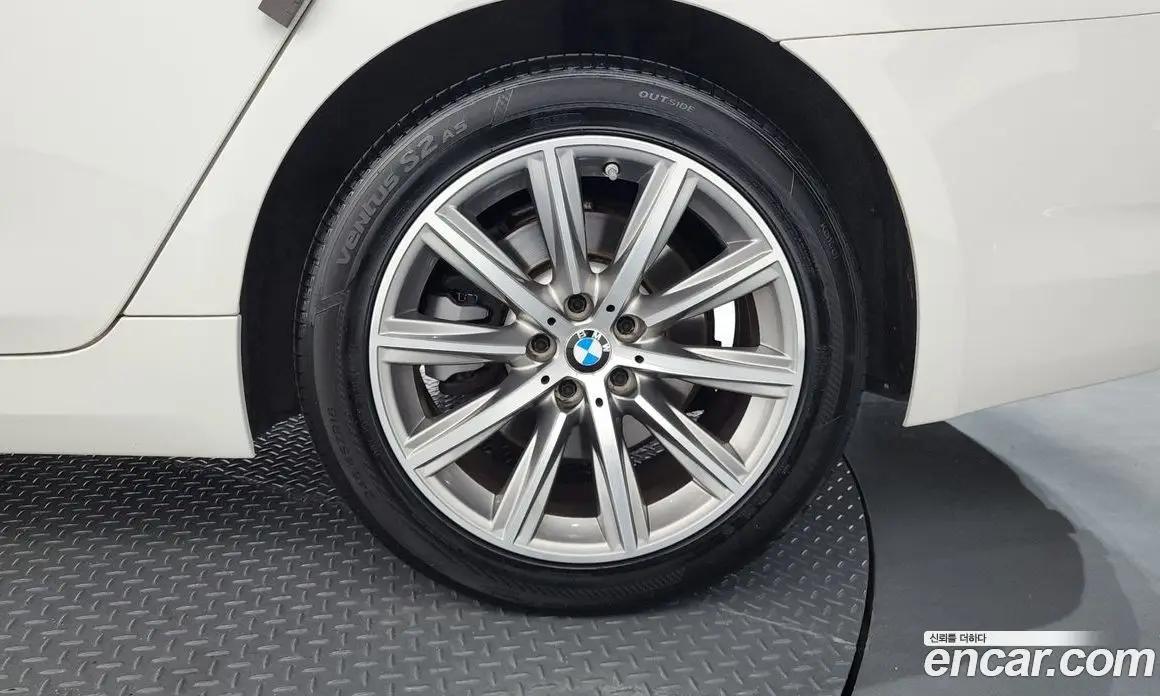 BMW 5 серия 2018 2.0 автомат (гидро), фото 5