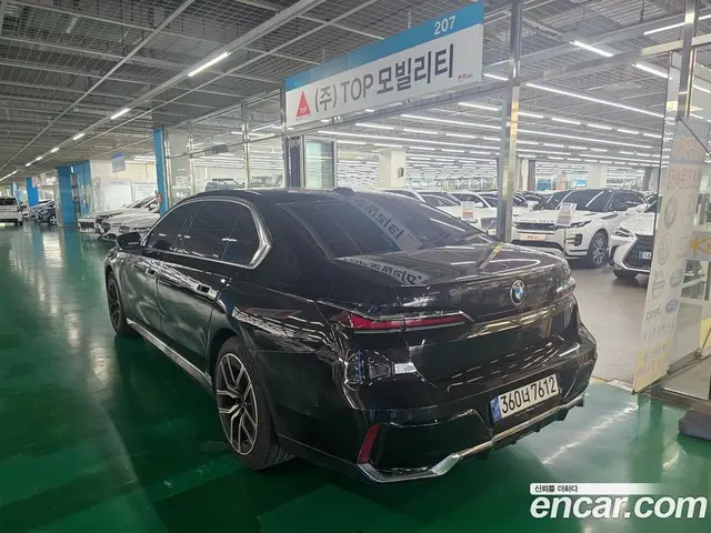BMW 7 серия 2023 3.0 автомат (гидро), миниатюра 2