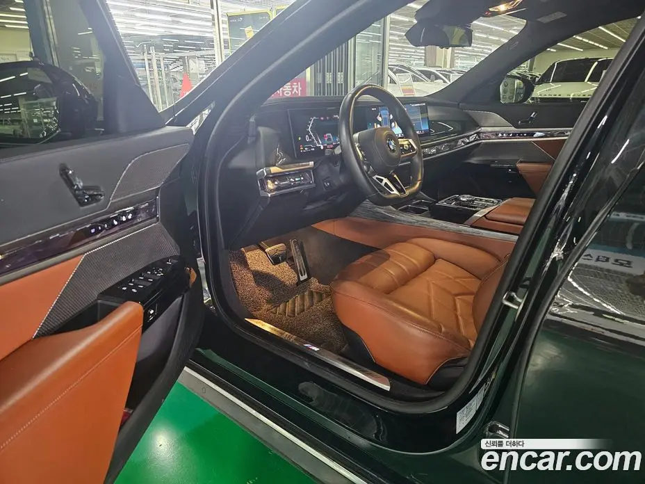 BMW 7 серия 2023 3.0 автомат (гидро), фото 6