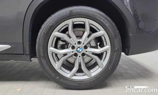 BMW X4 2021 2.0 автомат (гидро), миниатюра 7