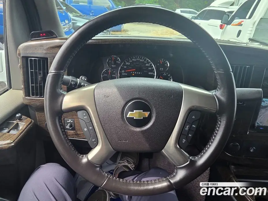 Chevrolet Express Van 2013 6.0 автомат (гидро), фото 9