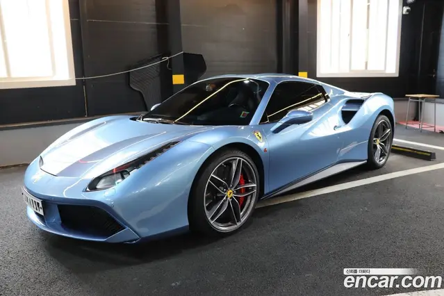 Ferrari 488 2017 3.9 автомат (гидро), миниатюра 1