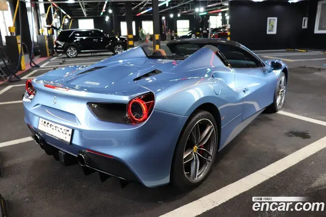 Ferrari 488 2017 3.9 автомат (гидро), миниатюра 2