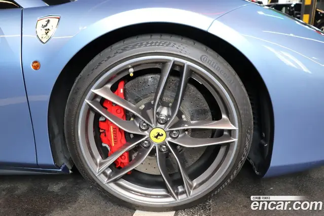 Ferrari 488 2017 3.9 автомат (гидро), миниатюра 5