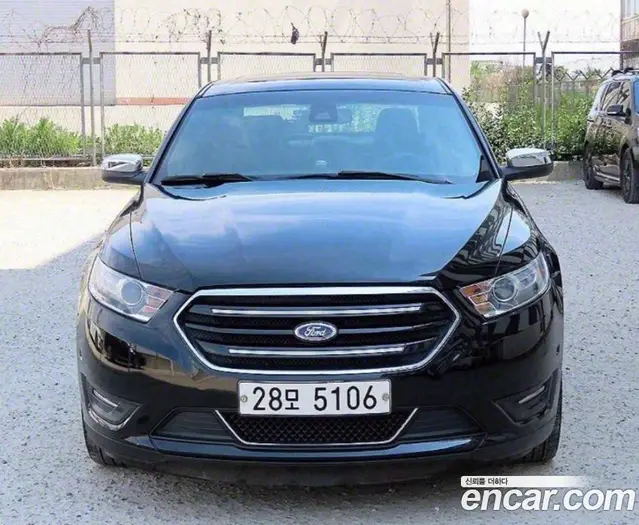 Ford Taurus, 2013, 111 268 км