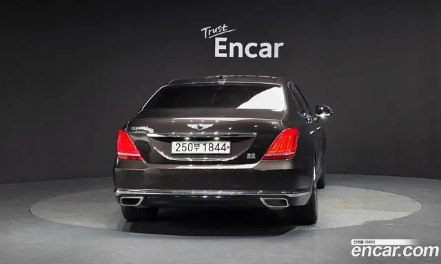 Genesis EQ900 2016 5.0 автомат (гидро), миниатюра 4 Genesis EQ900 2016 5.0 автомат (гидро), миниатюра 4