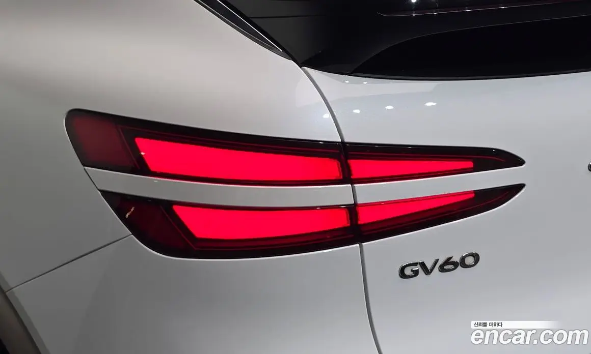 Genesis GV60 2022 0.1 автомат (гидро), фото 9