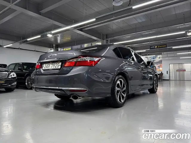 Honda Accord 2016 2.4 автомат (гидро), миниатюра 6 Honda Accord 2016 2.4 автомат (гидро), миниатюра 6