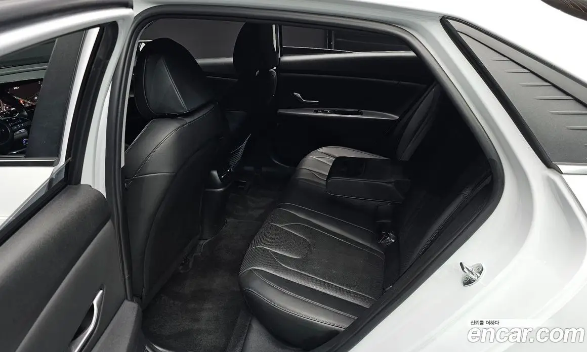 Hyundai Avante 2020 1.6 автомат (гидро), фото 18