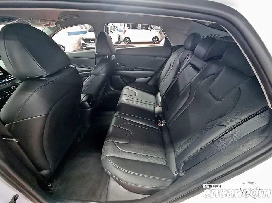 Hyundai Avante 2020 1.6 автомат (гидро), фото 41