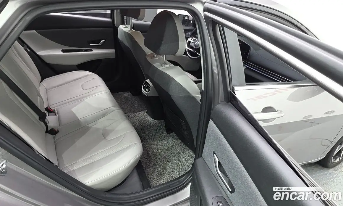 Hyundai Avante 2020 1.6 автомат (гидро), фото 17