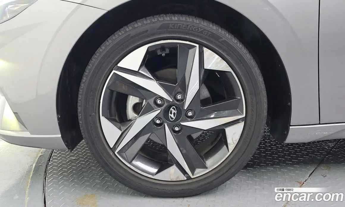 Hyundai Avante 2020 1.6 автомат (гидро), фото 5