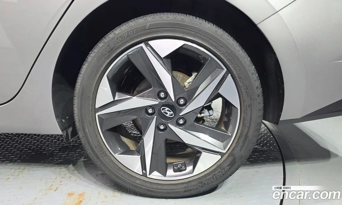 Hyundai Avante 2020 1.6 автомат (гидро), фото 7