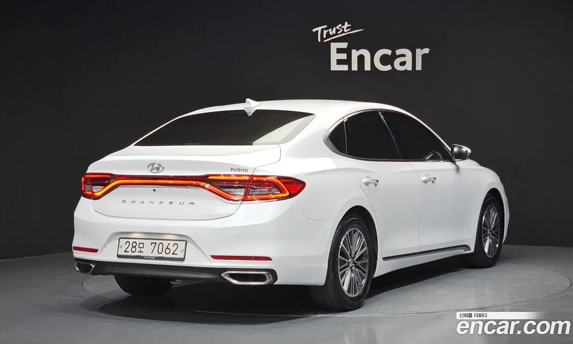 Hyundai Grandeur 2018 2.4 автомат (гидро), фото 2 Hyundai Grandeur 2018 2.4 автомат (гидро), фото 2