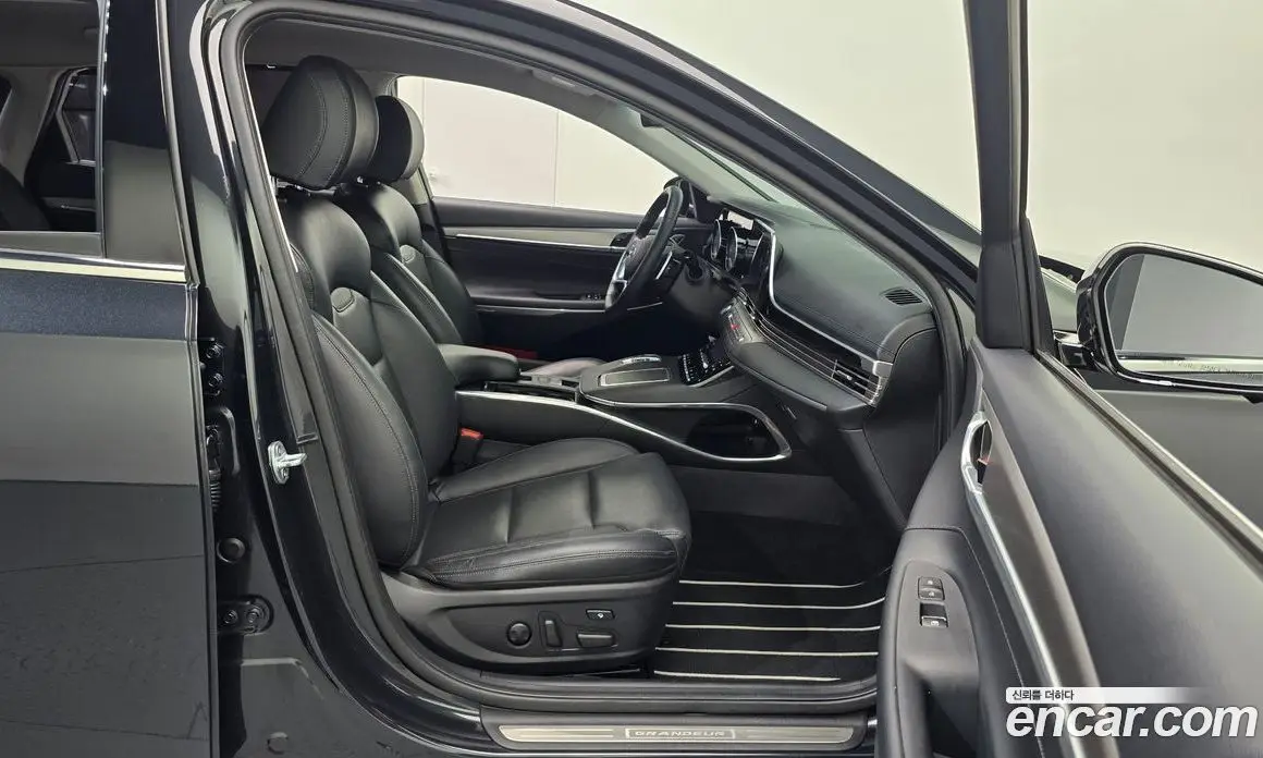 Hyundai Grandeur 2019 2.5 автомат (гидро), фото 17