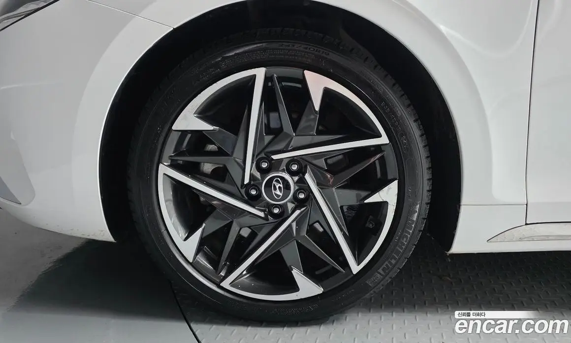Hyundai Grandeur 2022 3.3 автомат (гидро), фото 5