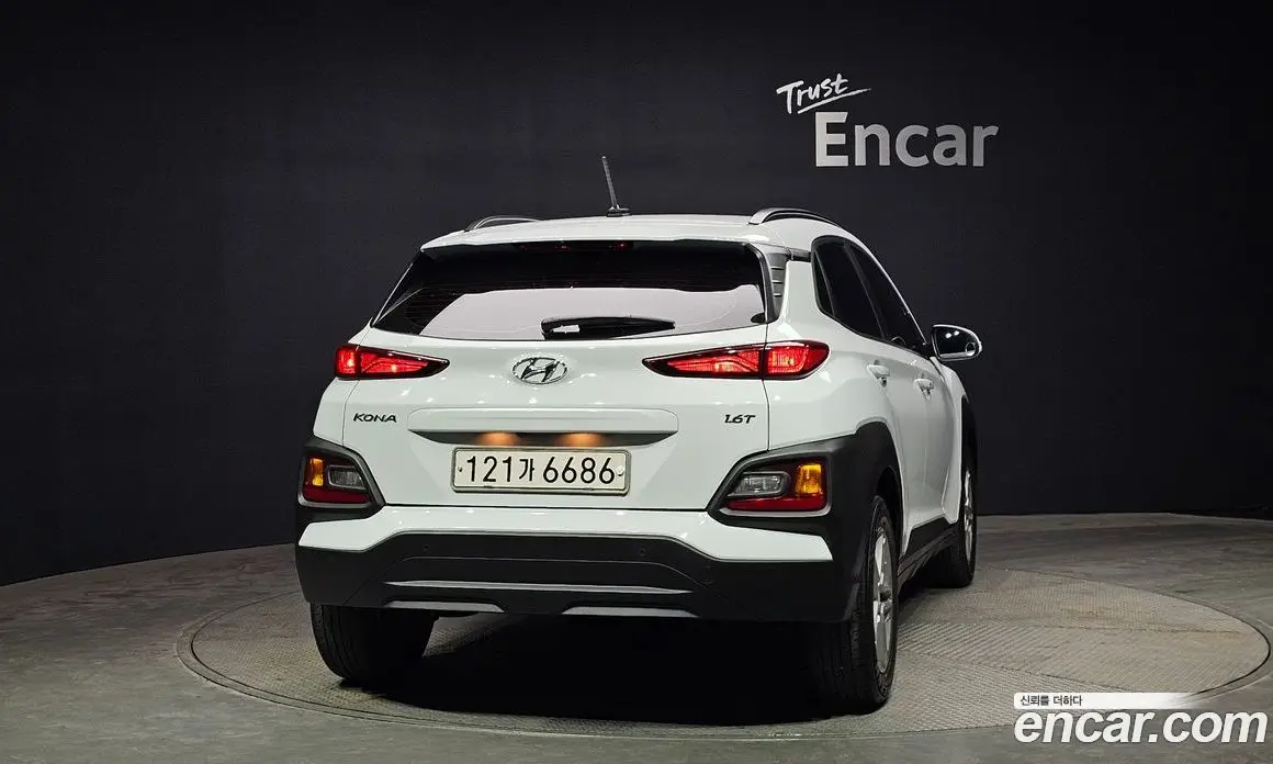 Hyundai Kona 2017 1.6 автомат (гидро), фото 4