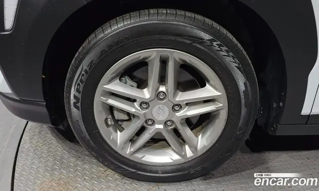 Hyundai Kona 2017 1.6 автомат (гидро), миниатюра 5