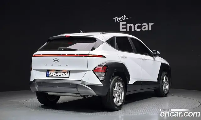 Hyundai Kona 2023 1.6 автомат (гидро), миниатюра 2
