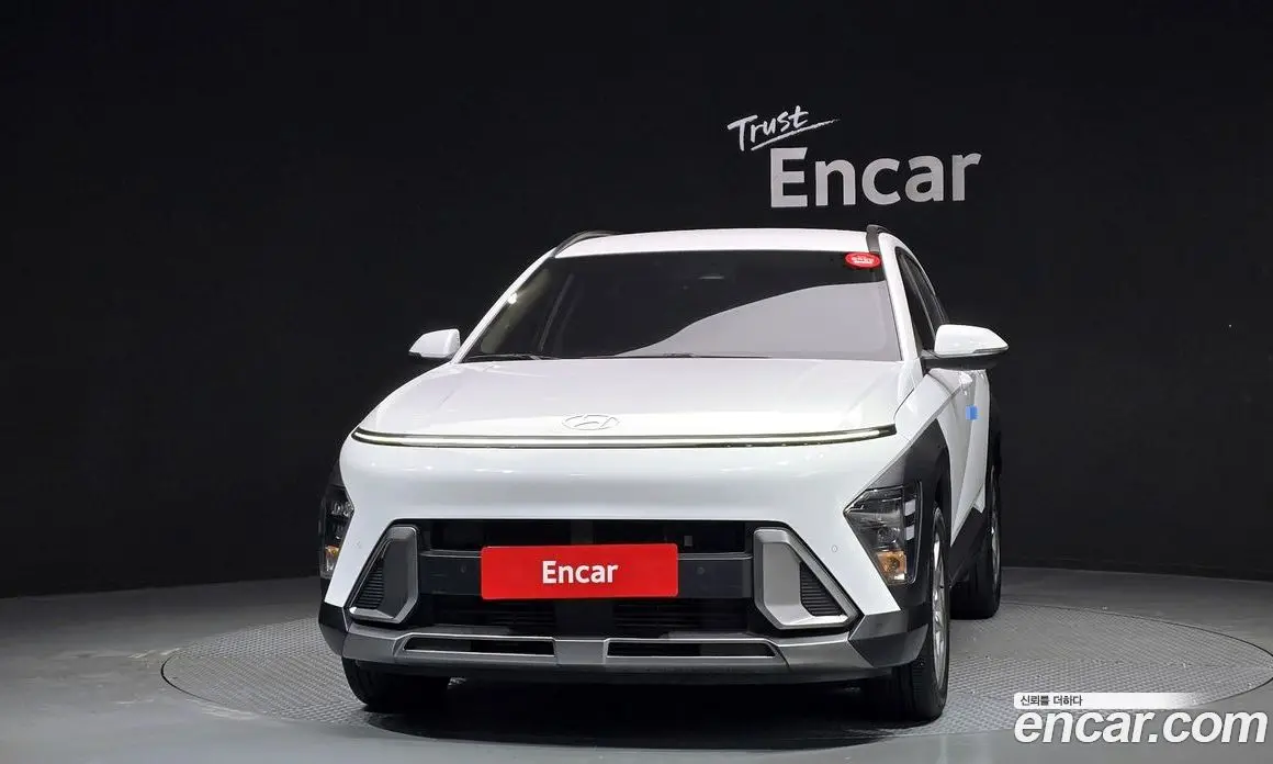 Hyundai Kona 2023 1.6 автомат (гидро), фото 3
