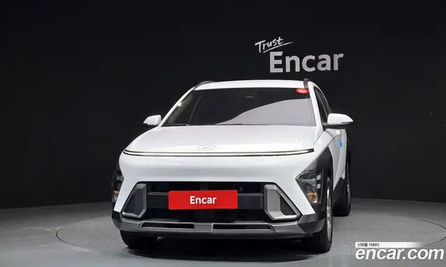 Hyundai Kona 2023 1.6 автомат (гидро), миниатюра 3
