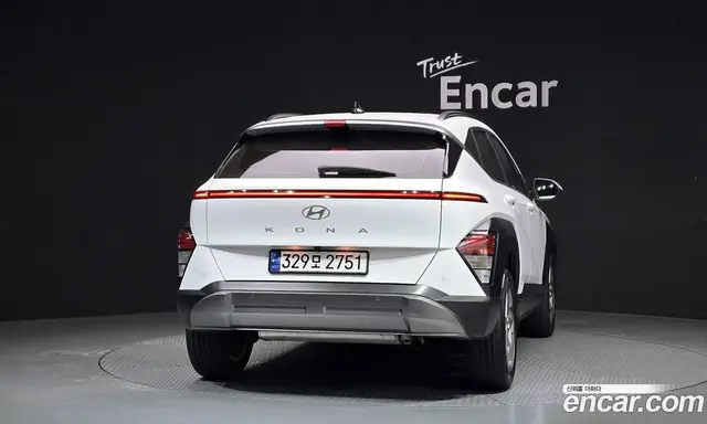 Hyundai Kona 2023 1.6 автомат (гидро), миниатюра 4