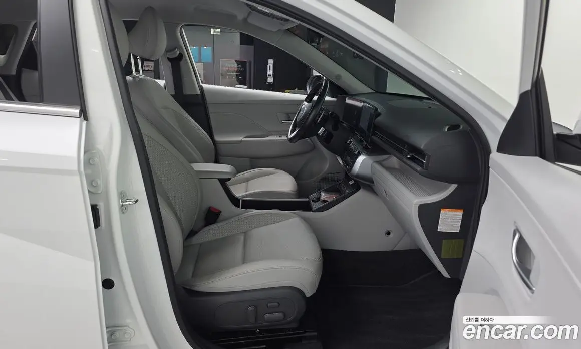 Hyundai Kona 2023 1.6 автомат (гидро), фото 11