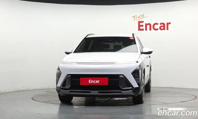 Hyundai Kona 2023 1.6 автомат (гидро), миниатюра 3