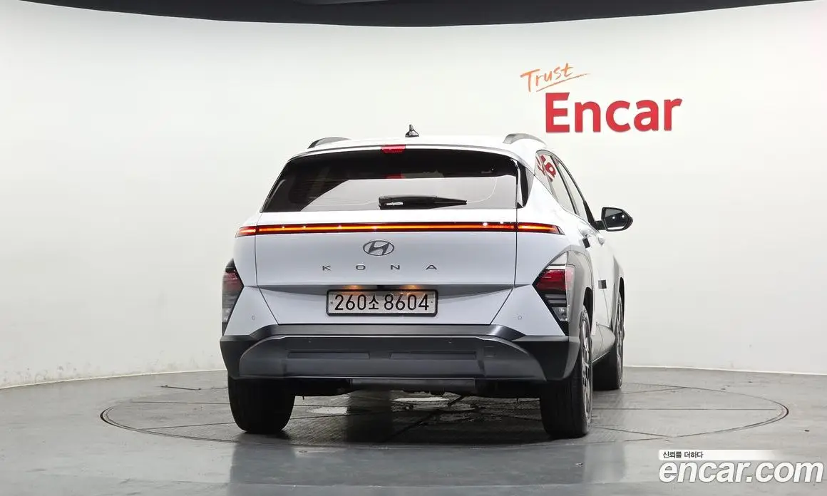 Hyundai Kona 2023 1.6 автомат (гидро), фото 4