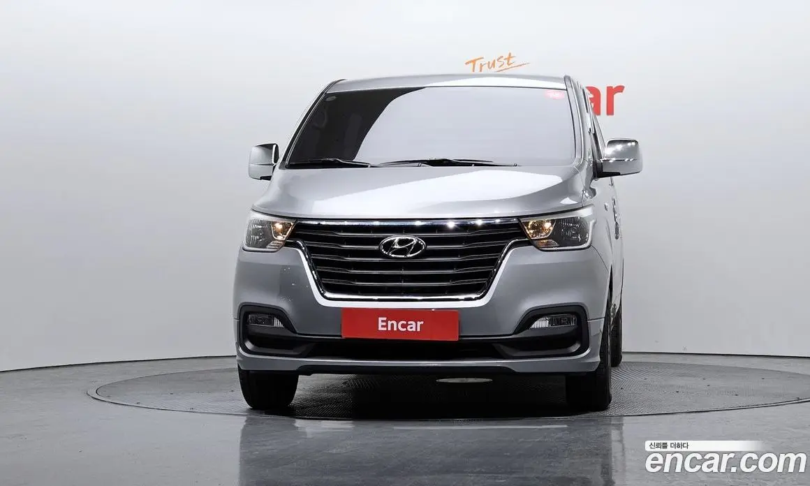 Hyundai Starex 2018 2.5 автомат (гидро), фото 3