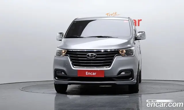 Hyundai Starex 2018 2.5 автомат (гидро), миниатюра 3