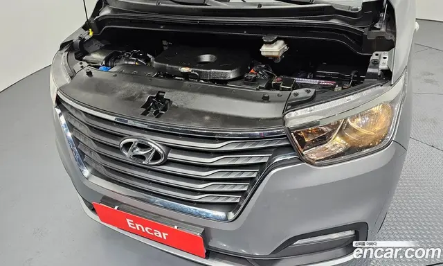 Hyundai Starex 2018 2.5 автомат (гидро), миниатюра 6