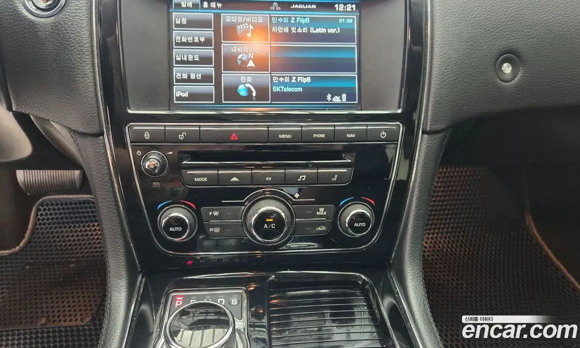 Jaguar XJ 2015 2.0 автомат (гидро), фото 15