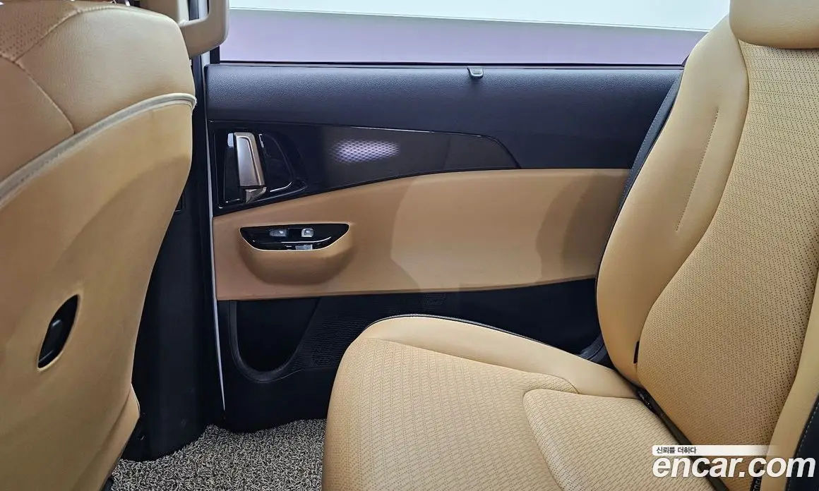 Kia Carnival 2021 2.2 автомат (гидро), фото 15
