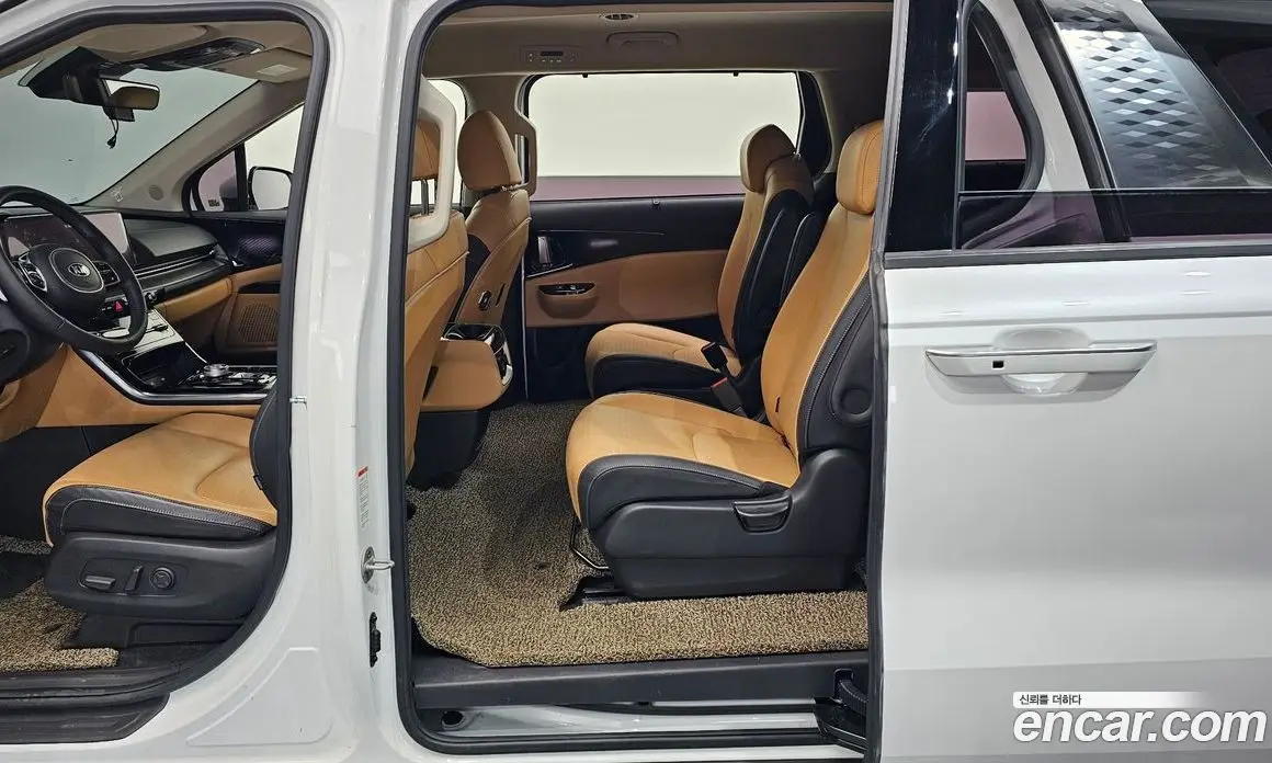 Kia Carnival 2021 2.2 автомат (гидро), фото 16