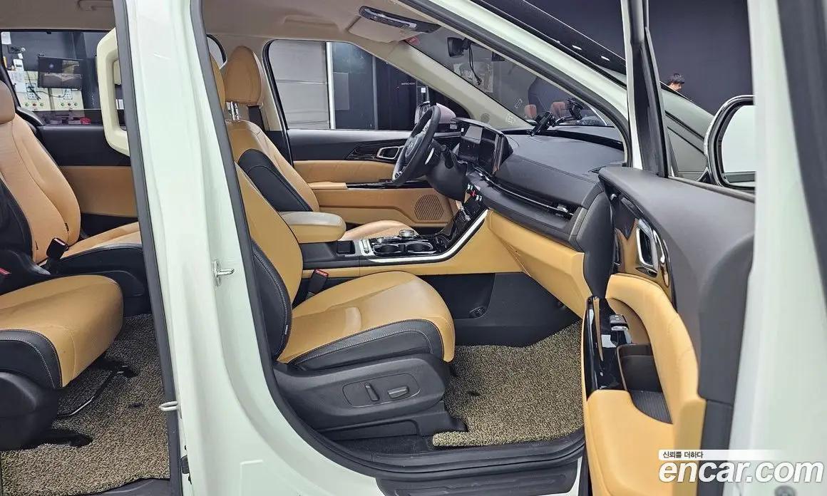 Kia Carnival 2021 2.2 автомат (гидро), фото 17