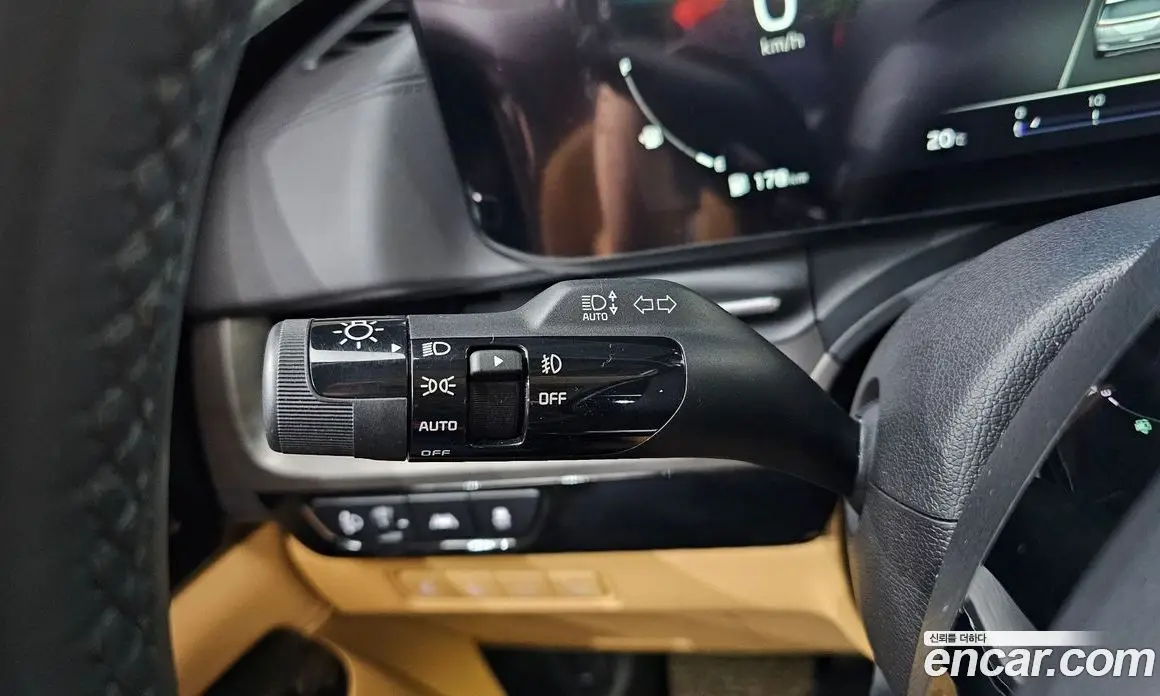 Kia Carnival 2021 2.2 автомат (гидро), фото 29