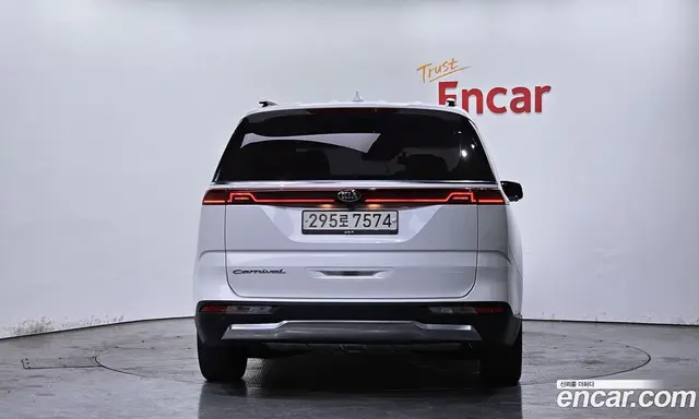 Kia Carnival 2021 2.2 автомат (гидро), миниатюра 4