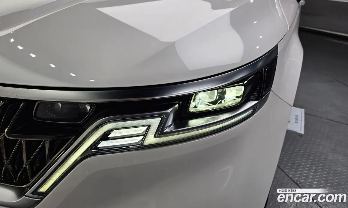Kia Carnival 2021 2.2 автомат (гидро), фото 8