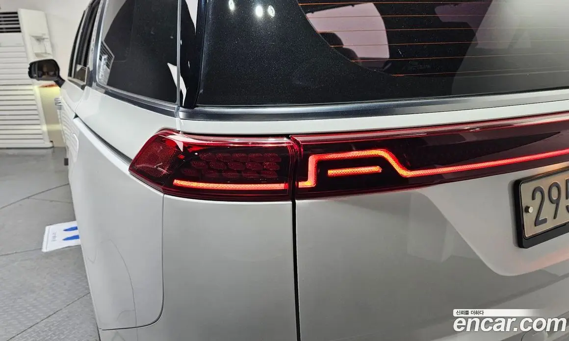 Kia Carnival 2021 2.2 автомат (гидро), фото 9