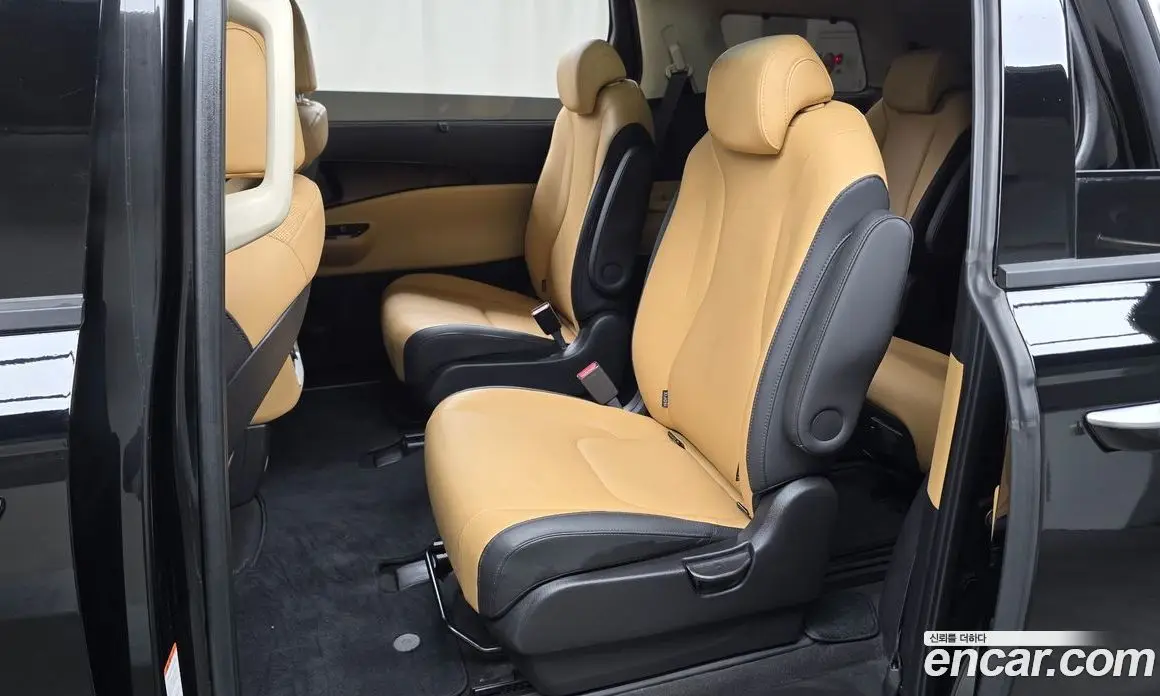 Kia Carnival 2021 2.2 автомат (гидро), фото 16