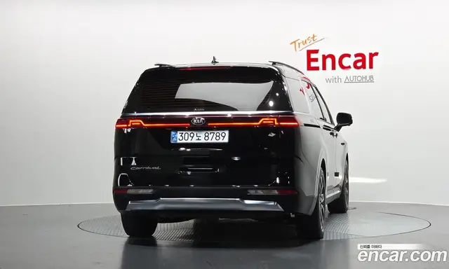 Kia Carnival 2021 2.2 автомат (гидро), миниатюра 3