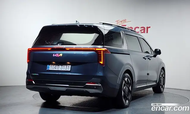 Kia Carnival 2024 2.2 автомат (гидро), миниатюра 2