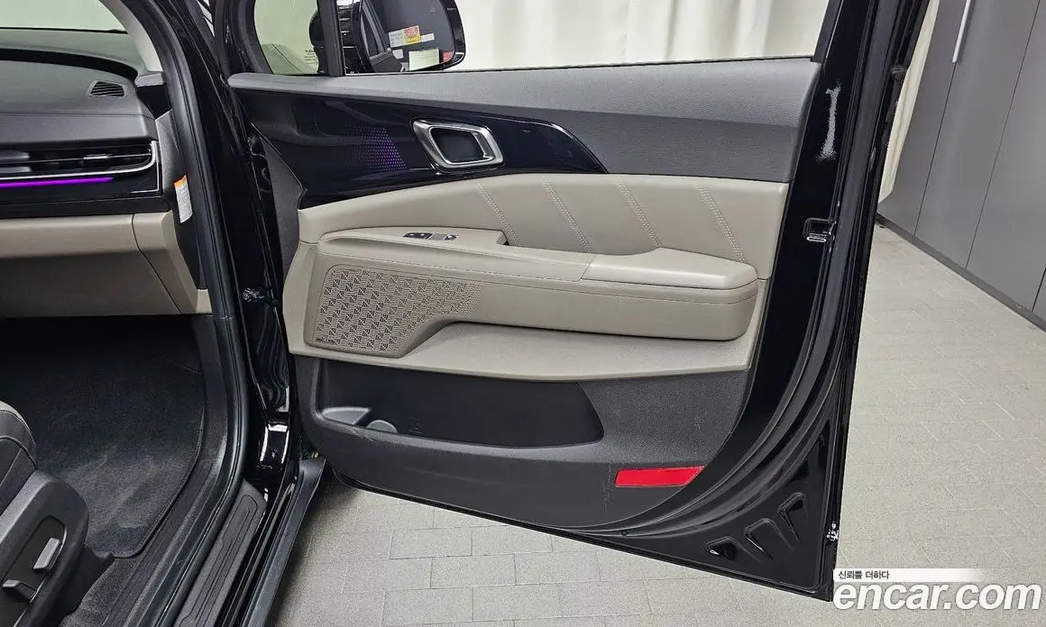 Kia Carnival 2024 1.6 автомат (гидро), фото 15