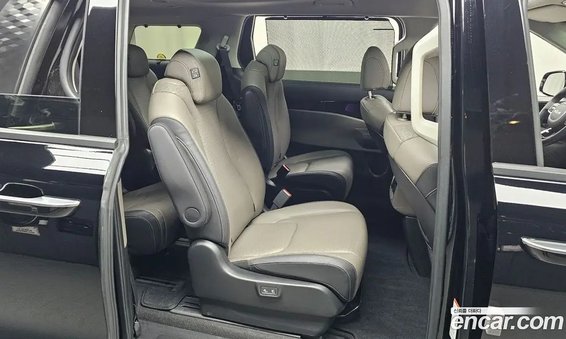 Kia Carnival 2024 1.6 автомат (гидро), фото 17