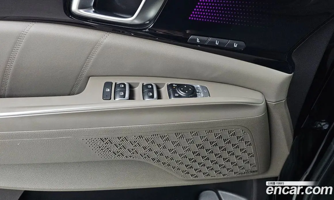 Kia Carnival 2024 1.6 автомат (гидро), фото 23